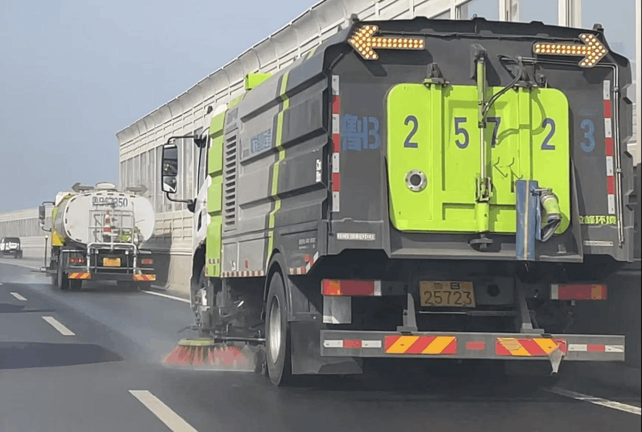 节日坚守“不打烊” 奋战一线勇担当.gif